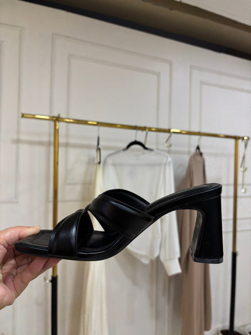 Square Toe Cross Straps Slid On Heels